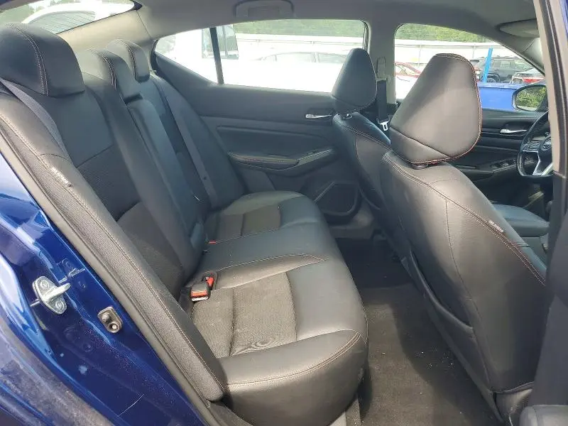 2019 NISSAN ALTIMA SR  