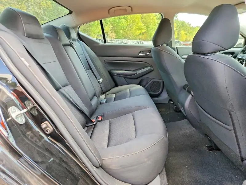 2022 NISSAN ALTIMA SV  