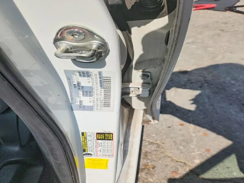 2019 TOYOTA YARIS LE  