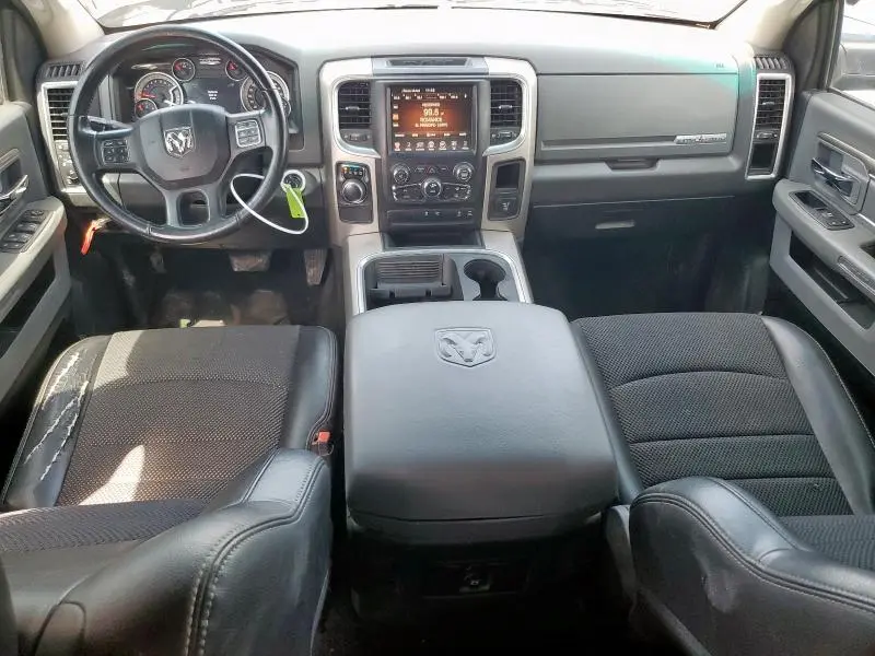 2017 RAM 1500 SLT  