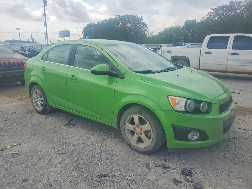 2015 CHEVROLET SONIC LT  