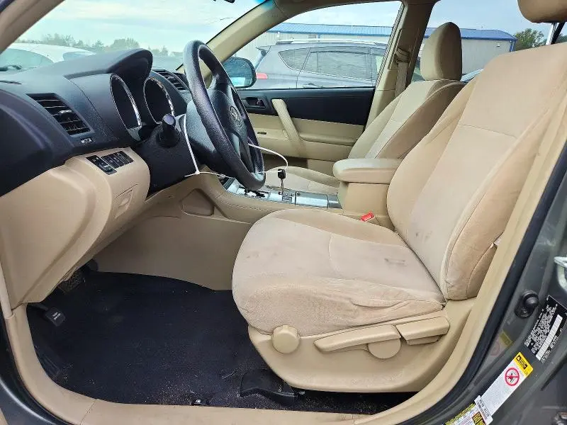 2012 TOYOTA HIGHLANDER BASE  