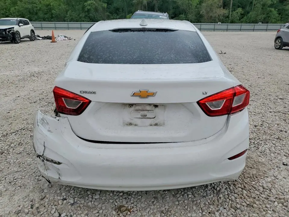 2017 CHEVROLET CRUZE LT  