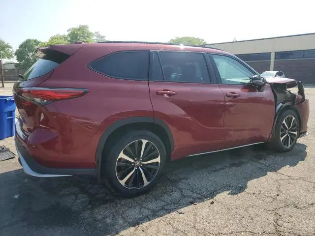 2022 TOYOTA HIGHLANDER XSE