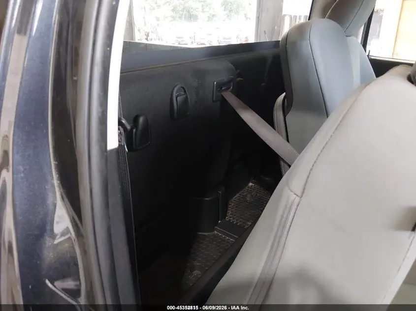 2017 RAM 1500 TRADESMAN  4X4 8' BOX
