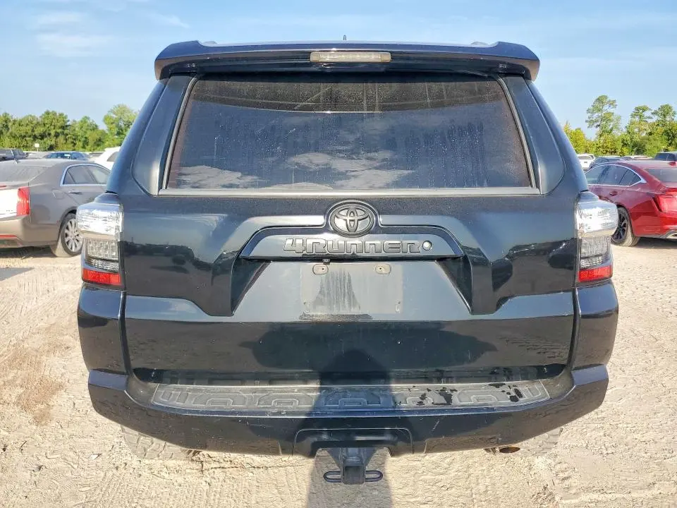 2018 TOYOTA 4RUNNER SR5  