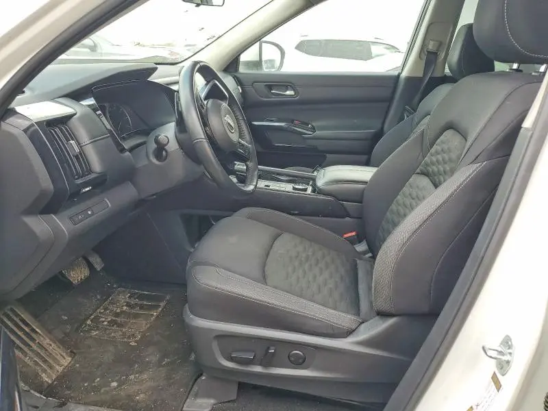 2022 NISSAN PATHFINDER SV  