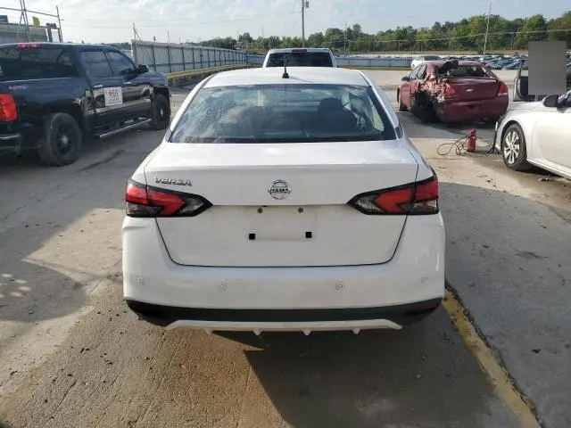 2021 NISSAN VERSA S  