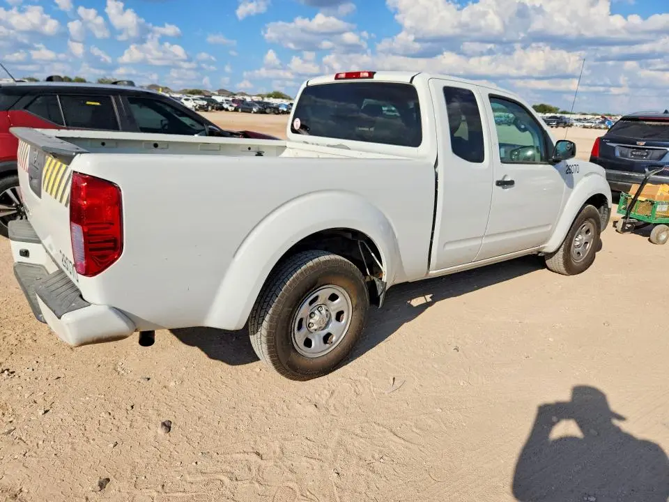 2017 NISSAN FRONTIER S  