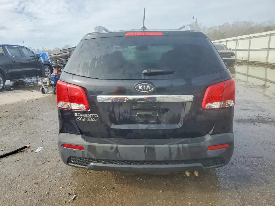 2011 KIA SORENTO LX  
