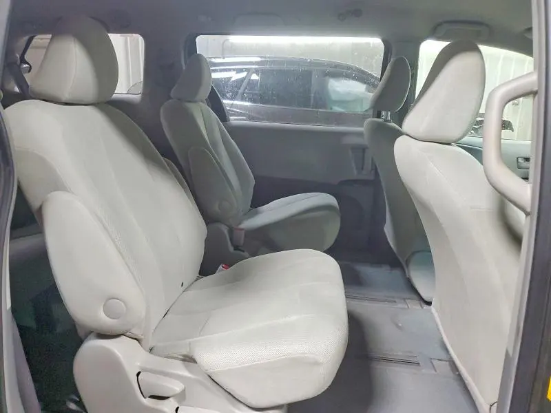2011 TOYOTA SIENNA BASE 7-PASSENGER  