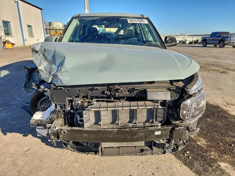 2025 HYUNDAI VENUE SE  