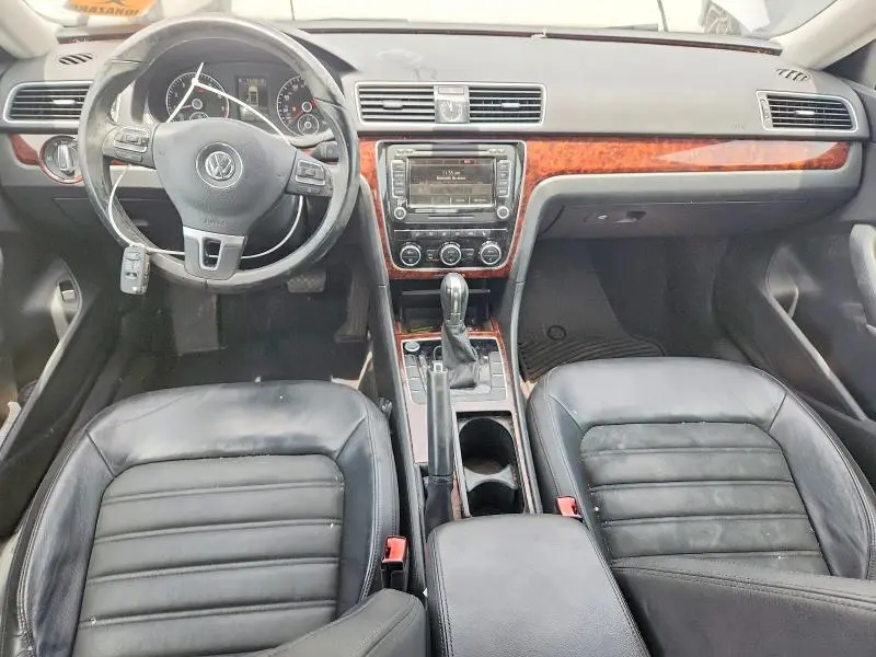 2012 VOLKSWAGEN PASSAT SEL  