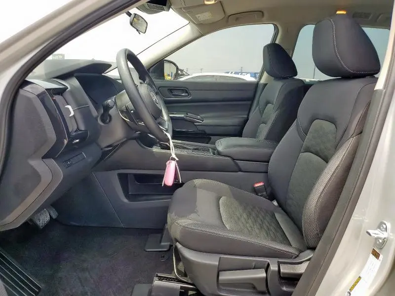 2024 NISSAN PATHFINDER S  