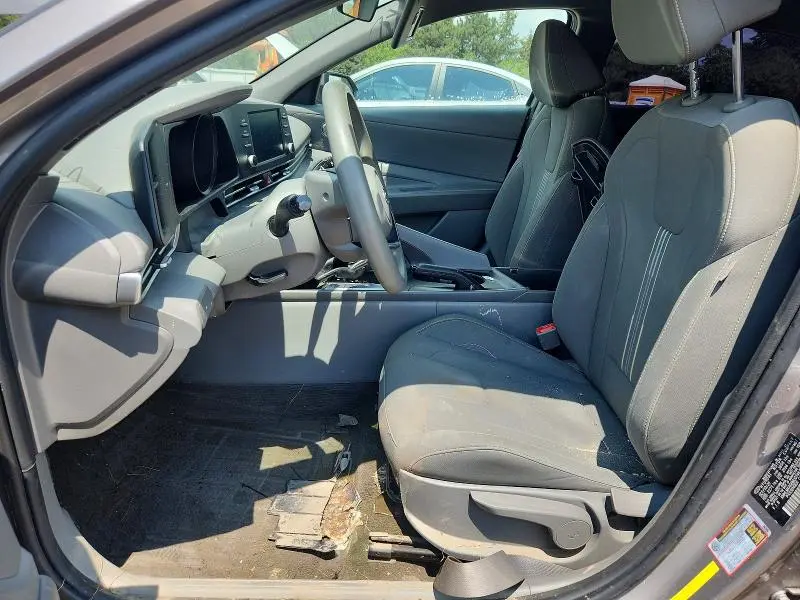 2021 HYUNDAI ELANTRA SEL  