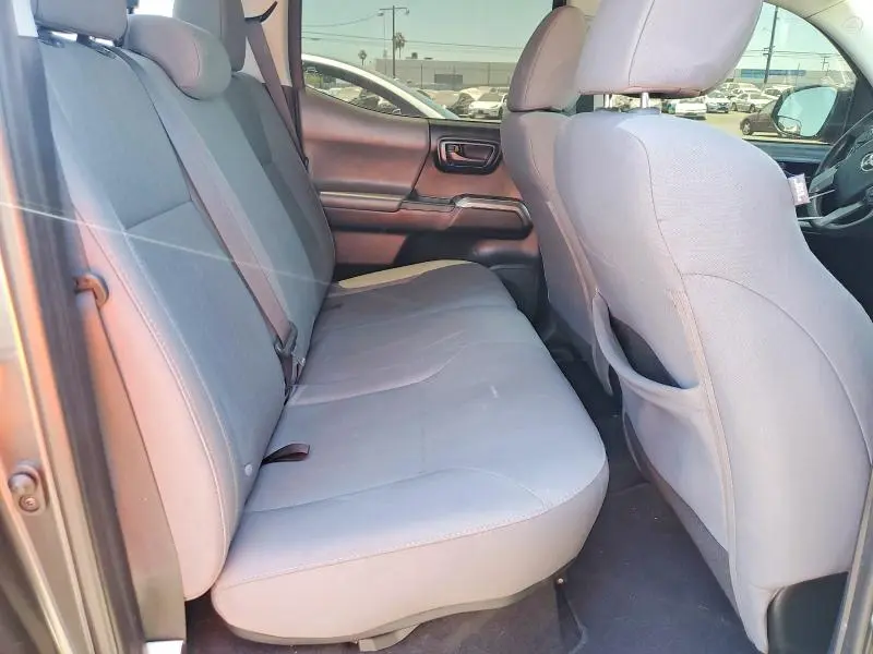 2017 TOYOTA TACOMA SR5 V6  