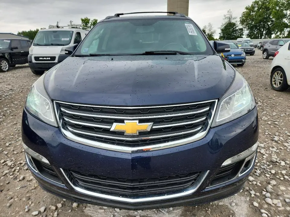 2015 CHEVROLET TRAVERSE LT  