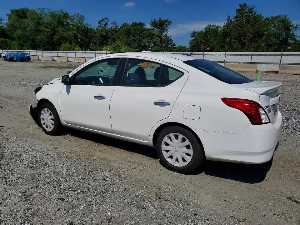 2019 NISSAN VERSA SV  