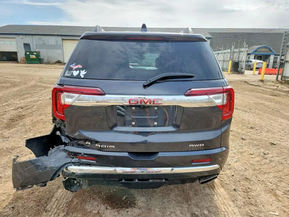 2022 GMC ACADIA DENALI  