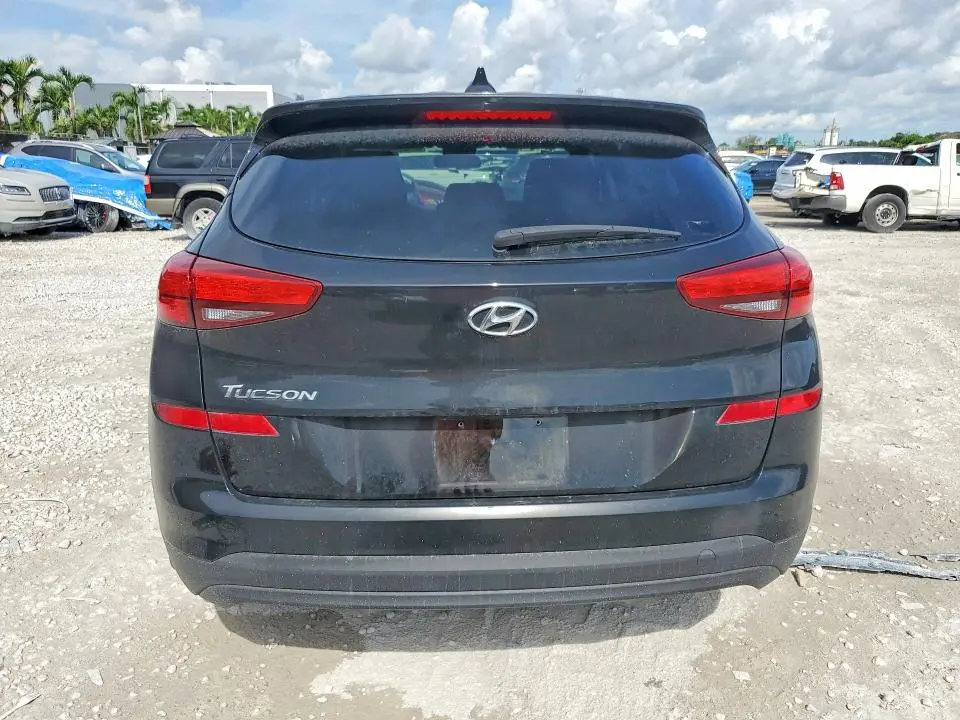 2019 HYUNDAI TUCSON SE  