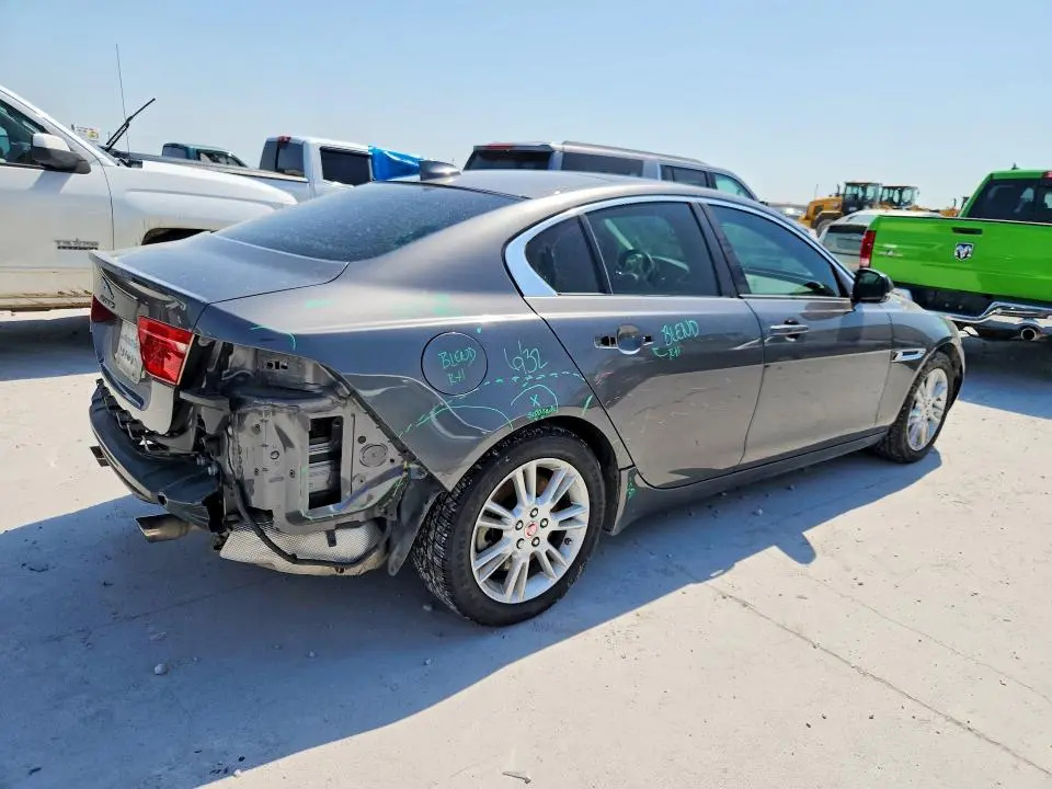 2017 JAGUAR XE PREMIUM  