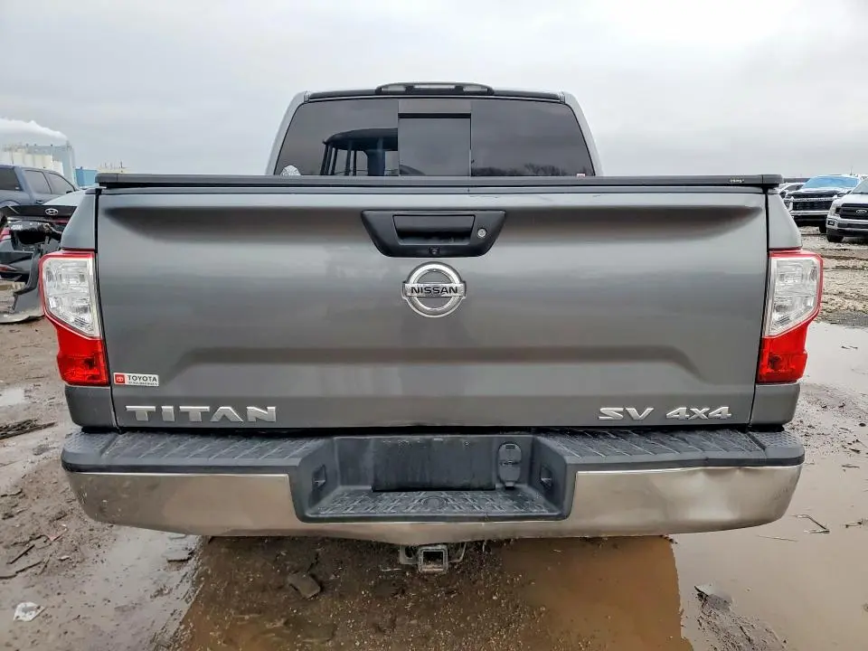 2018 NISSAN TITAN S  