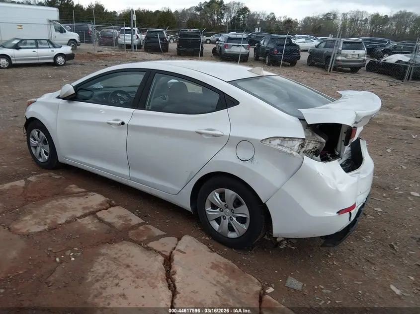 2016 HYUNDAI ELANTRA SE