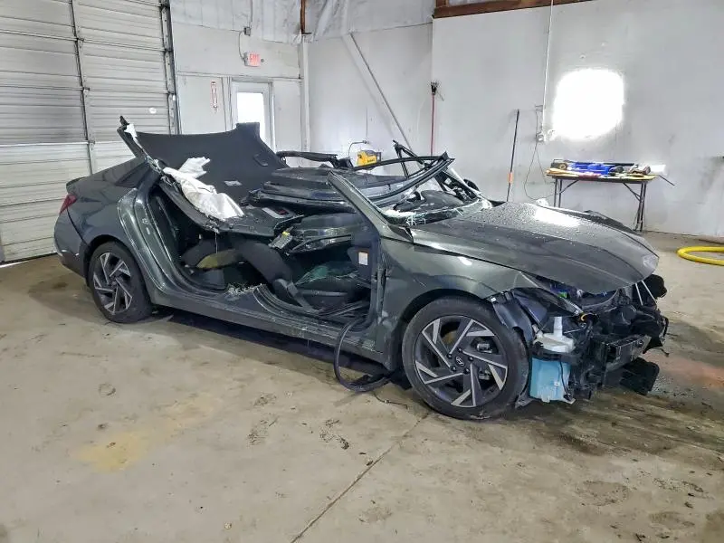 2025 HYUNDAI ELANTRA BLUE  