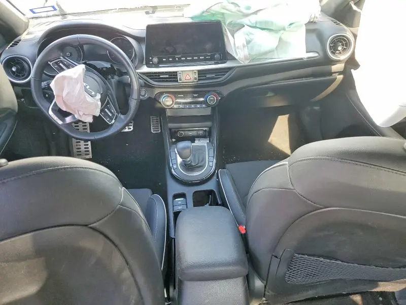 2023 KIA FORTE GT LINE  