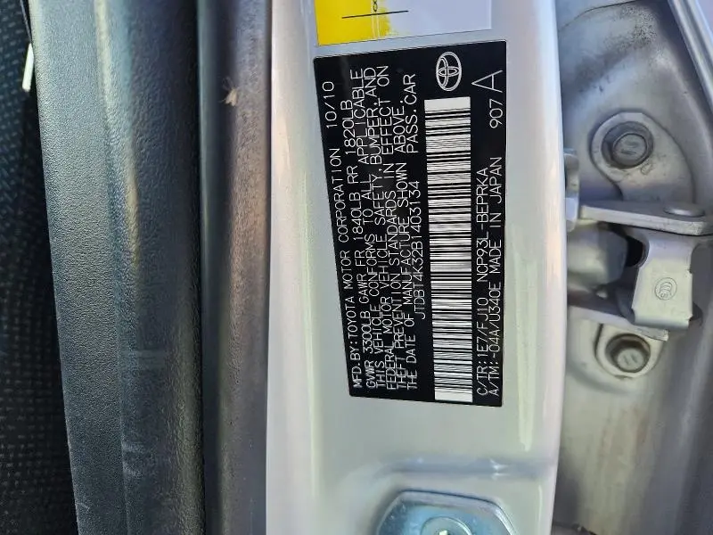 2011 TOYOTA YARIS BASE  