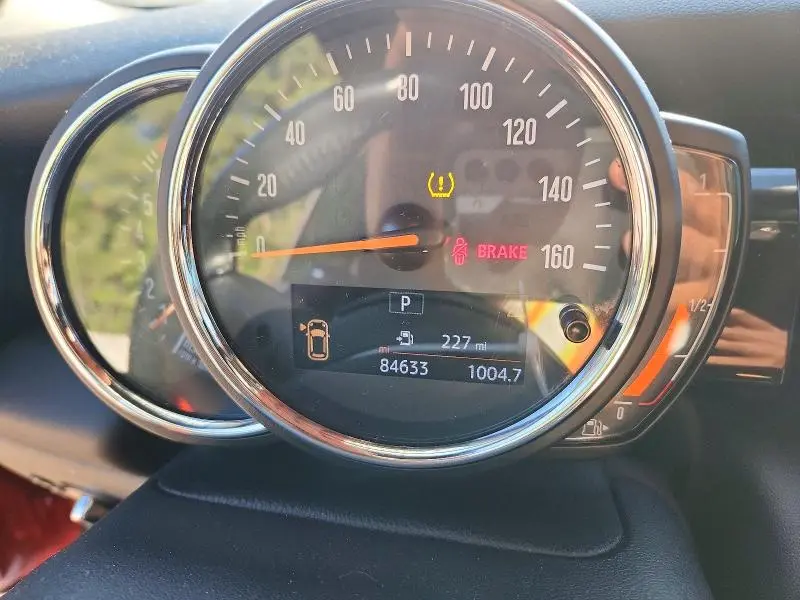 2019 MINI COOPER   