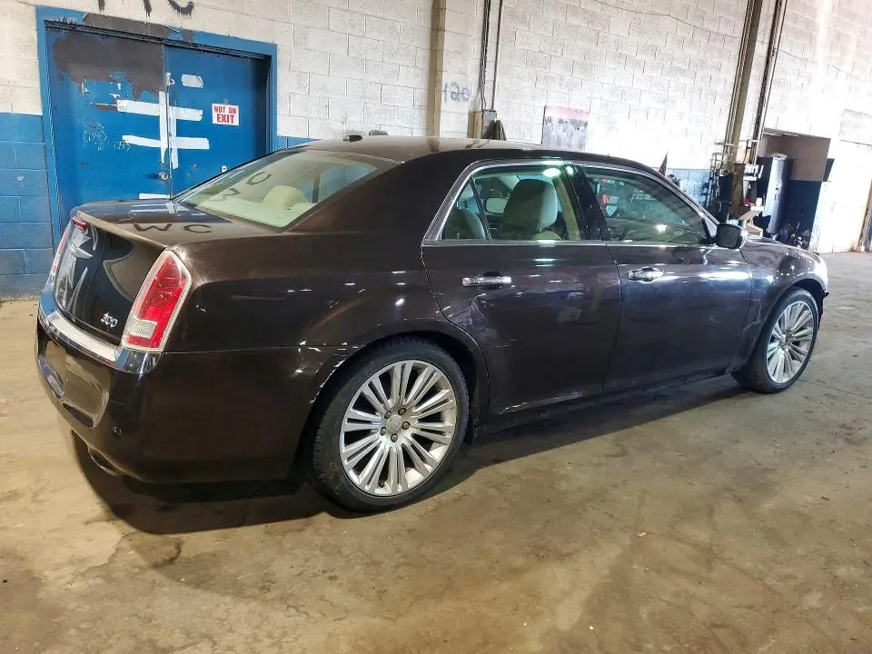 2012 CHRYSLER 300 LIMITED  