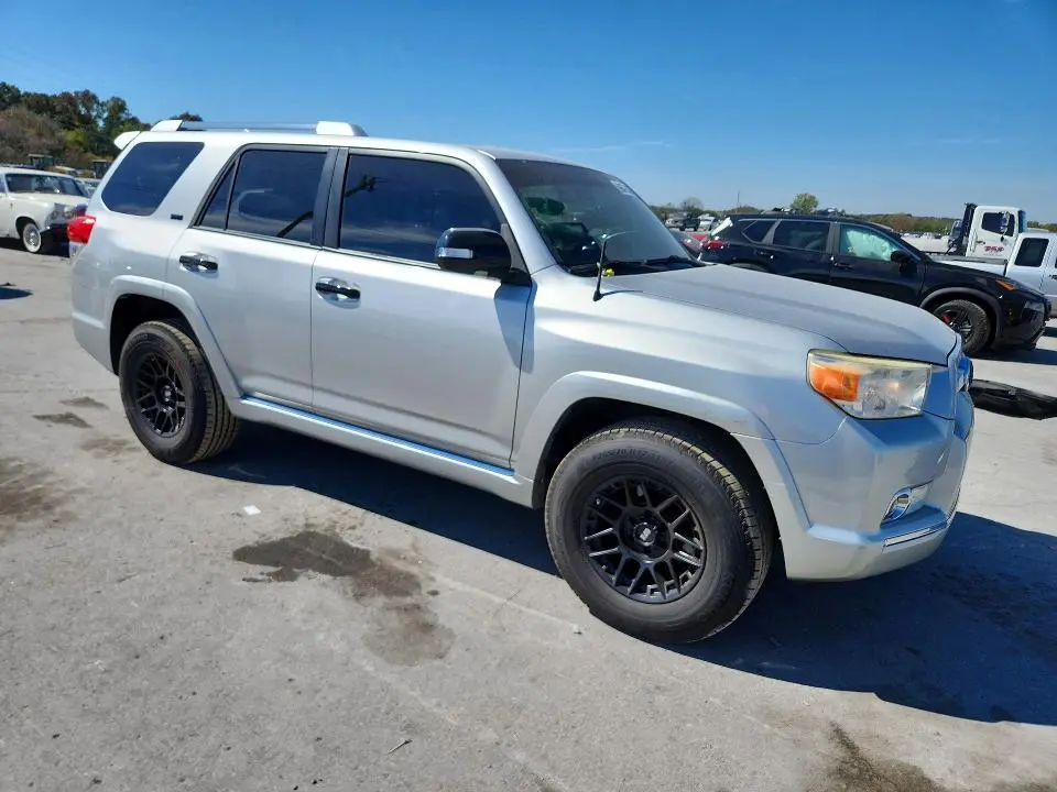 2010 TOYOTA 4RUNNER SR5  