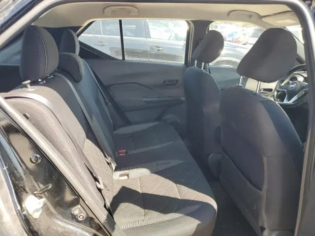 2019 NISSAN KICKS S  