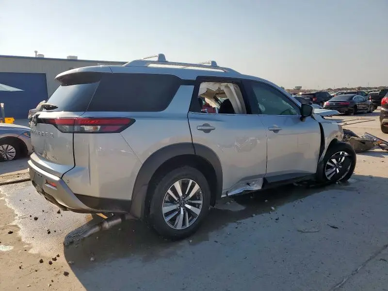 2024 NISSAN PATHFINDER SL  