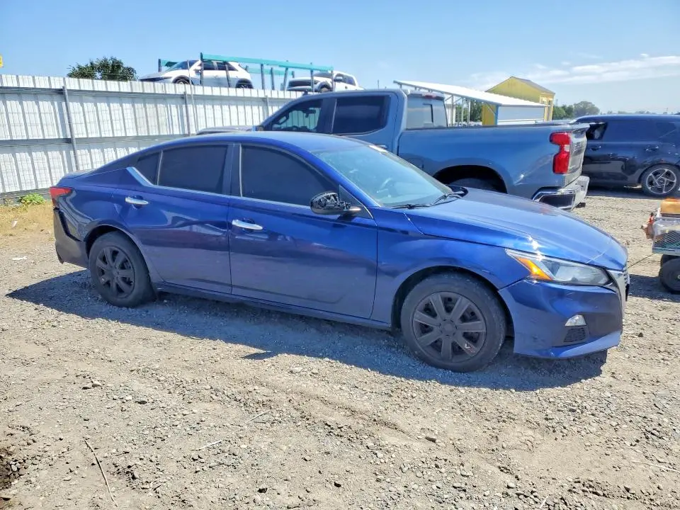 2019 NISSAN ALTIMA S  