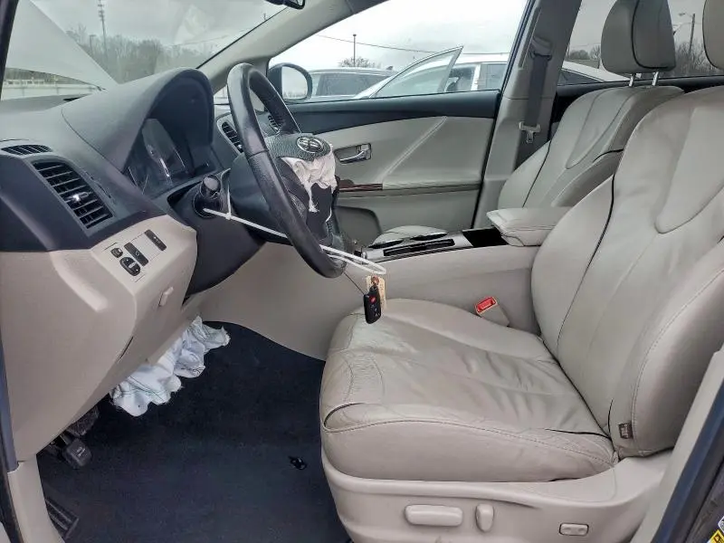 2012 TOYOTA VENZA LE  