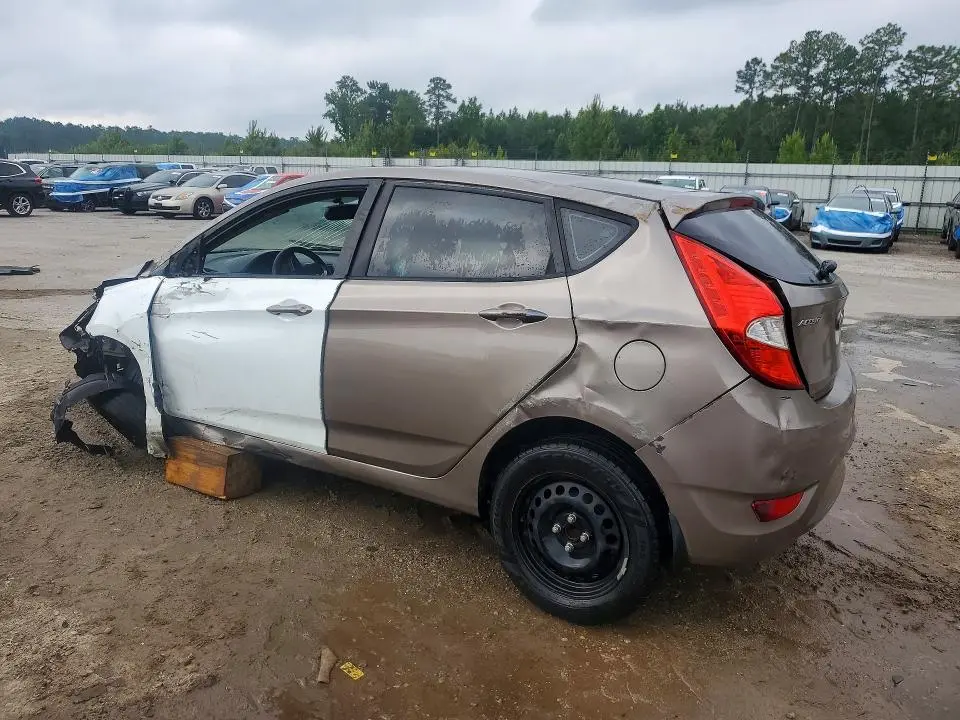 2013 HYUNDAI ACCENT GS  