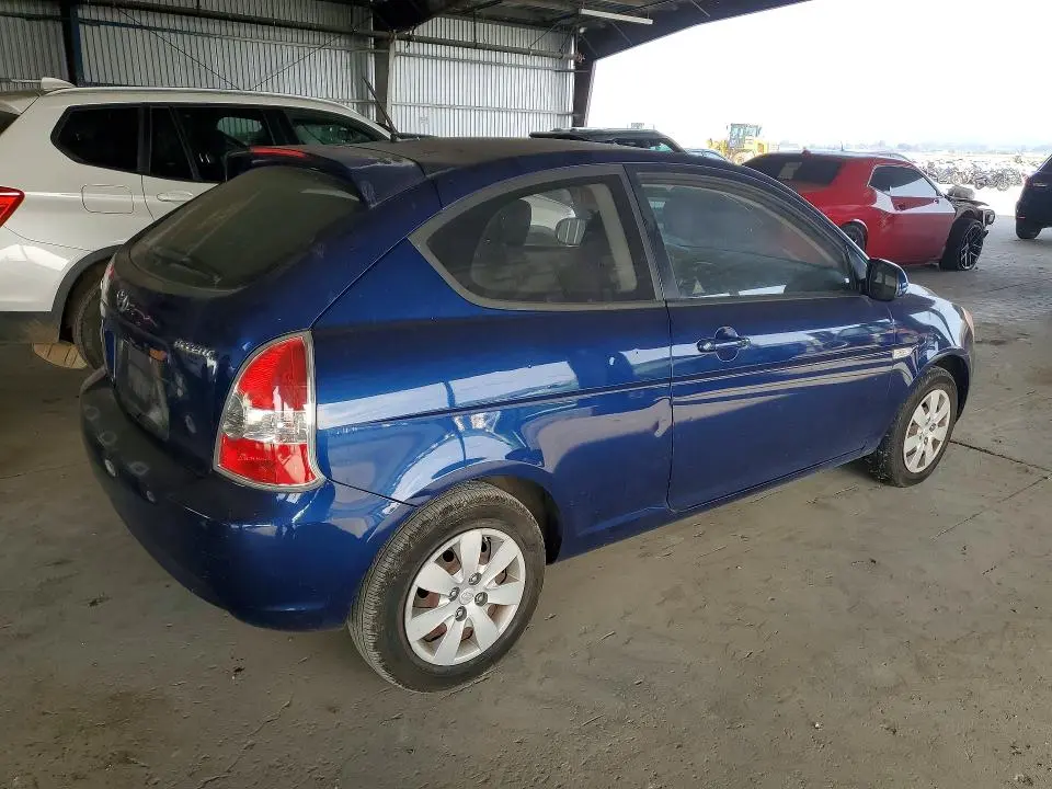 2010 HYUNDAI ACCENT GS  