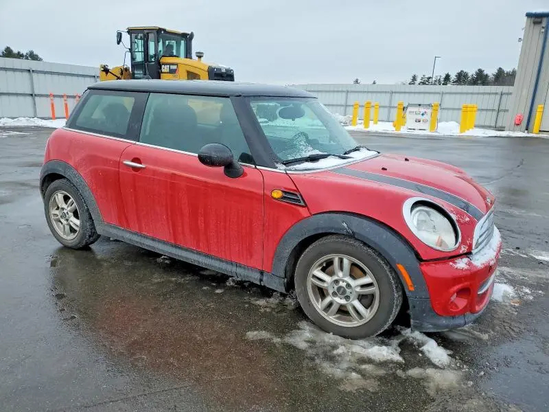 2013 MINI COOPER   