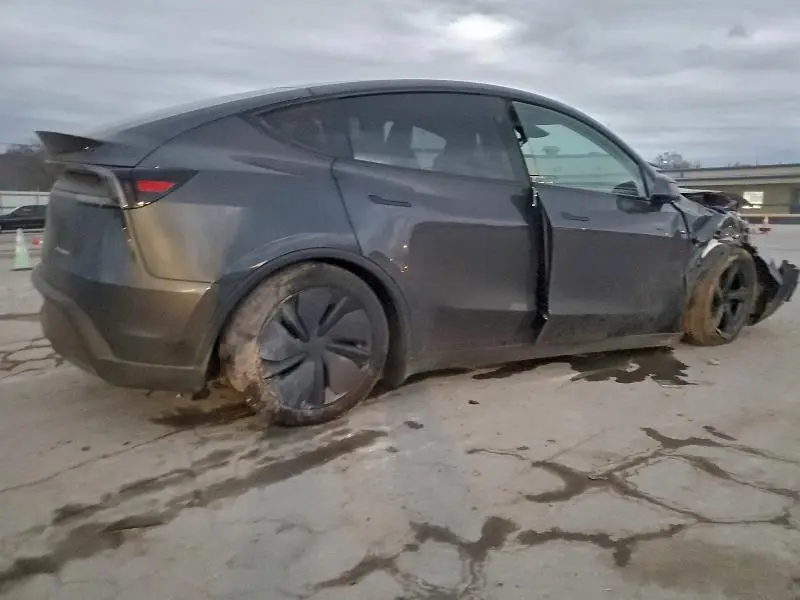 2026 TESLA MODEL Y   