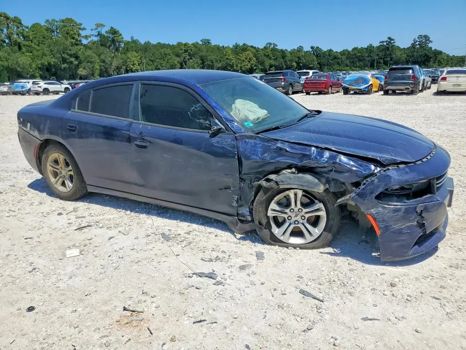 2017 DODGE CHARGER SE  