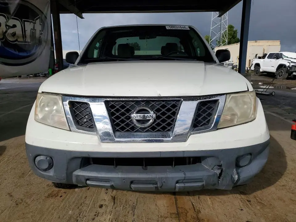 2014 NISSAN FRONTIER S  