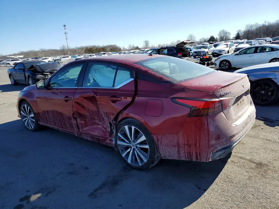 2021 NISSAN ALTIMA SR  