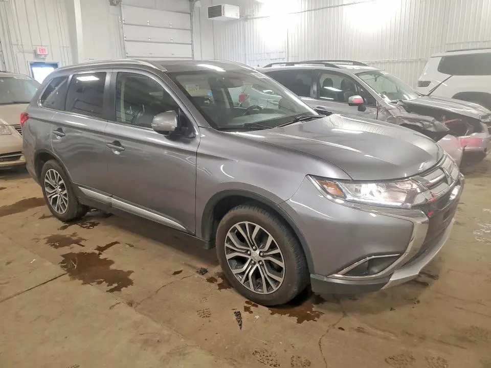 2017 MITSUBISHI OUTLANDER SE  