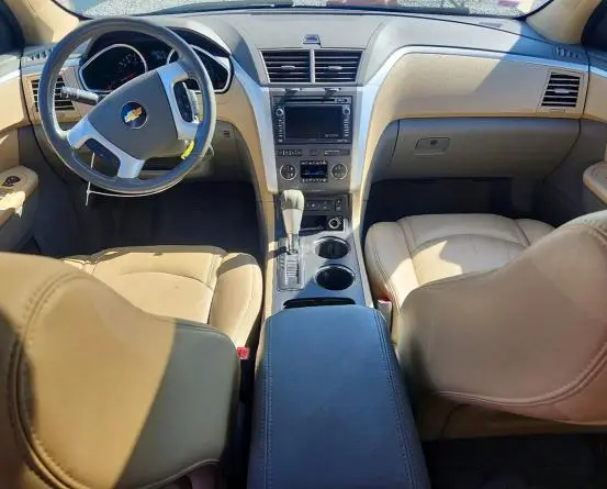 2011 CHEVROLET TRAVERSE LT  