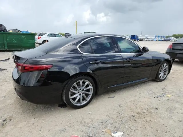 2017 ALFA ROMEO GIULIA   