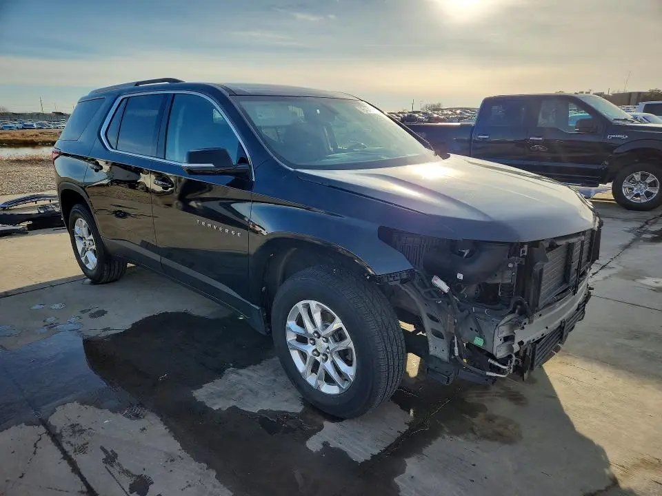 2018 CHEVROLET TRAVERSE LT  
