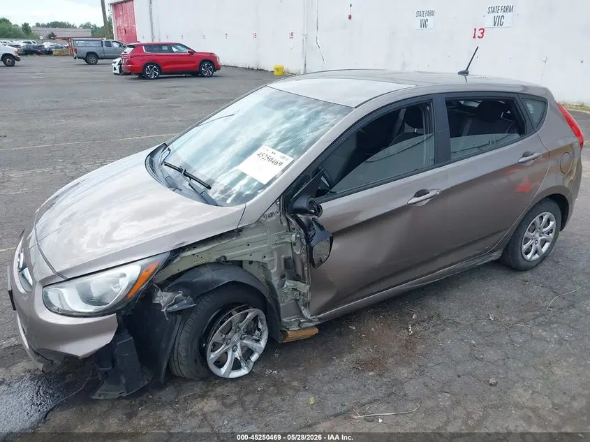 2014 HYUNDAI ACCENT GS
