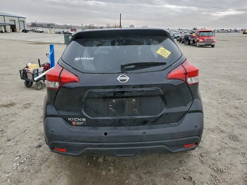 2020 NISSAN KICKS S  